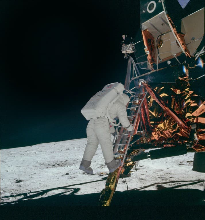Apollo 02 Aldrin exits lunar module